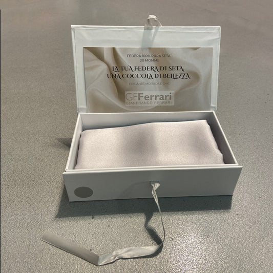 Federa 100% seta Gianfranco Ferrari