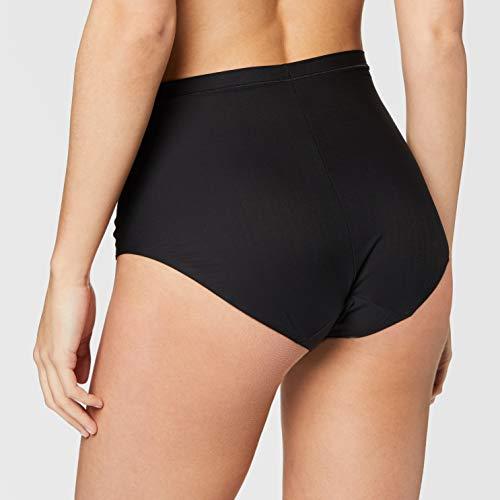 Dettaglio posteriore di slip neri a vita alta per donna